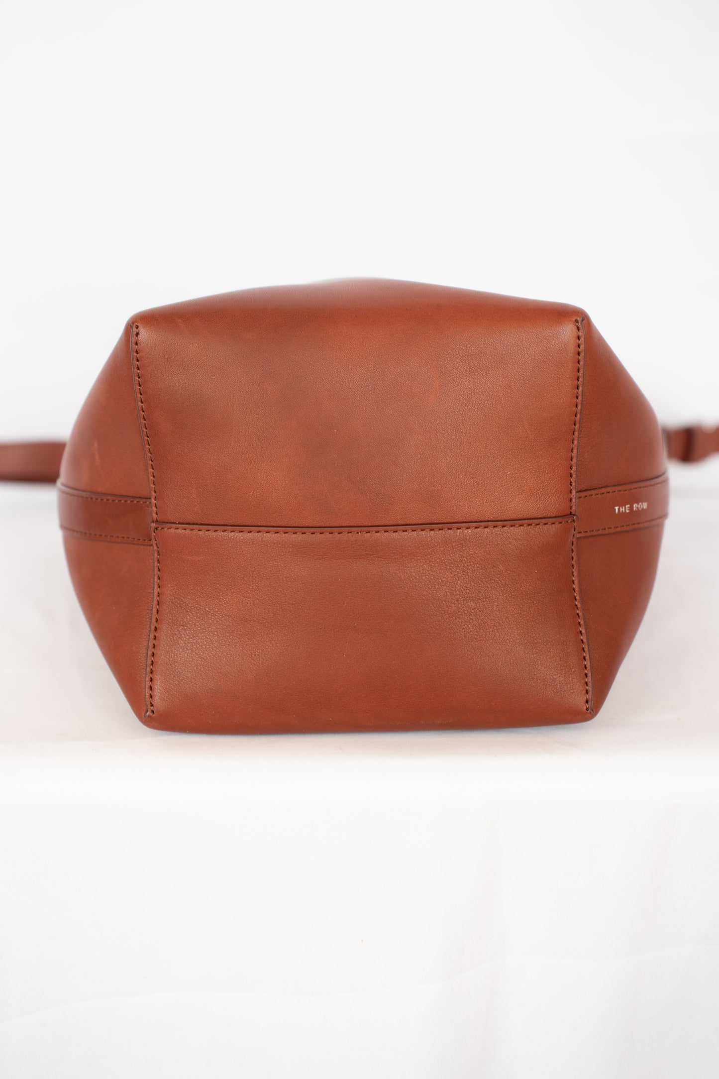 DUSTBAG - The Row Leather Medium Park Tote in Cognac