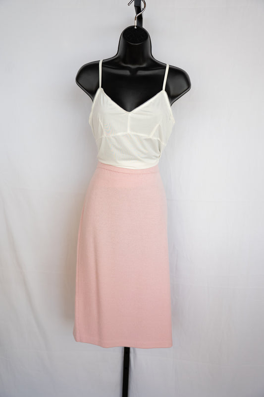 St. John Light Pink Knit Knee-Length Skirt