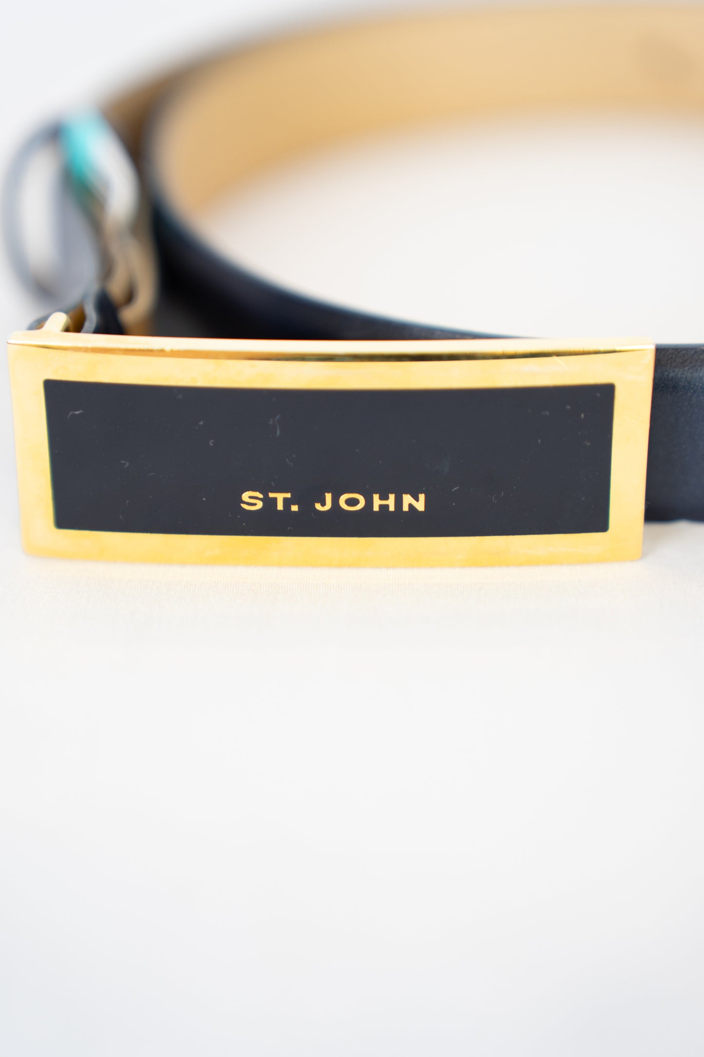 St. John Leather Skinny Navy Belt w Black & Gold Rectangle Logo Buckle