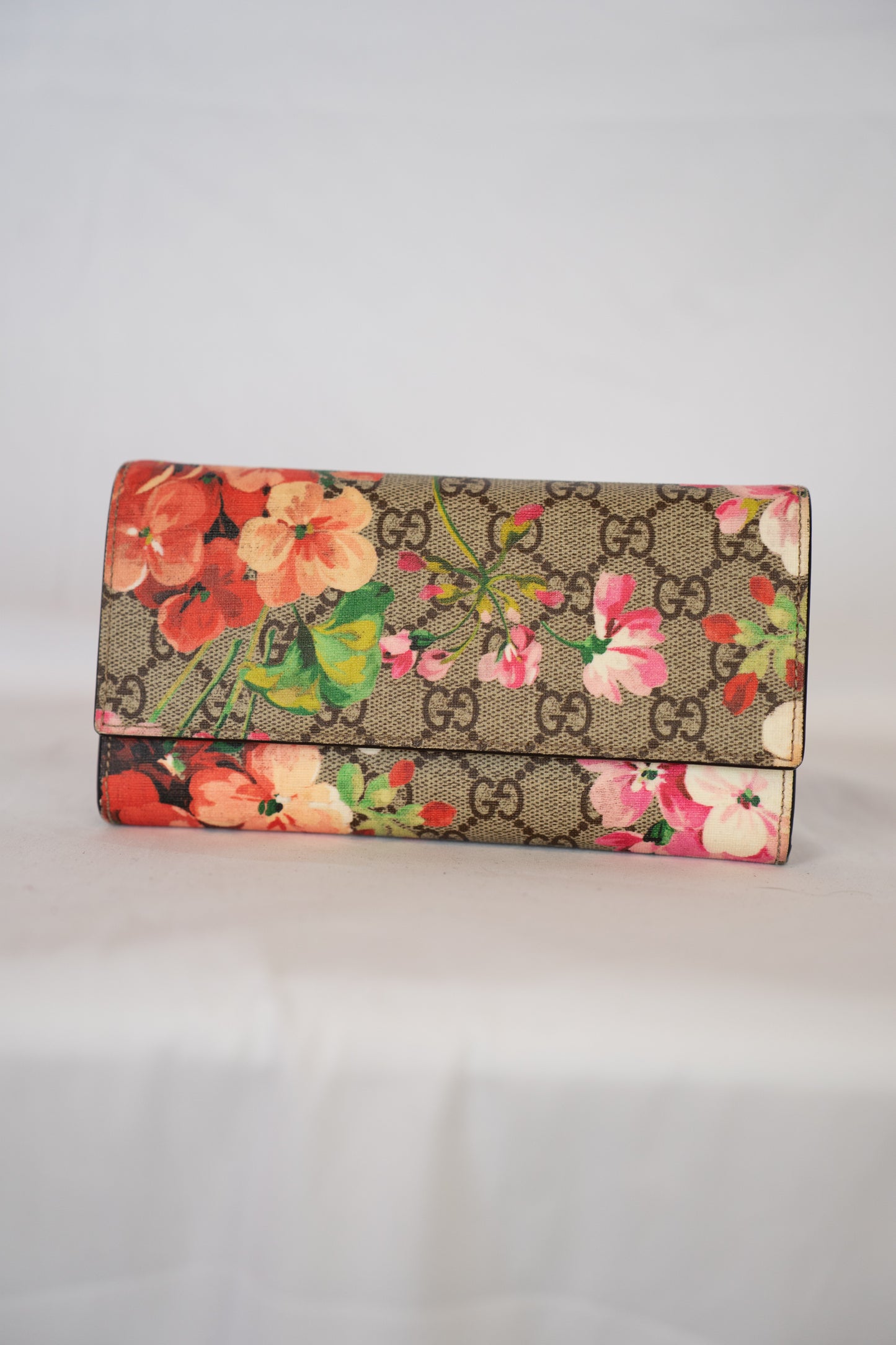 COMES WITH BOX -Gucci GG Blooms Monogram Long Bifold Button Wallet