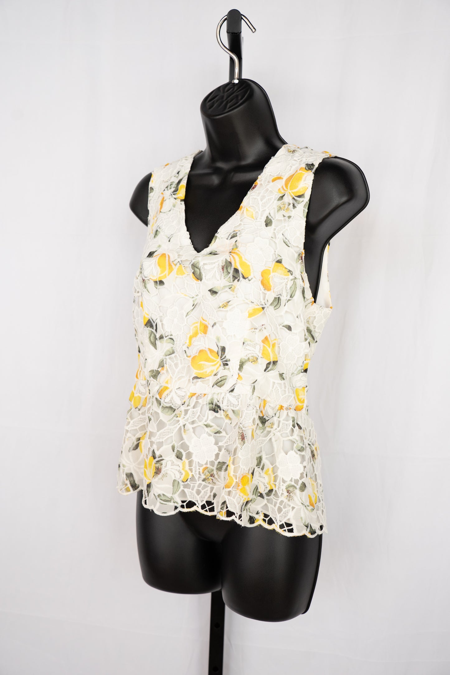 White House Black Market White Crochet Yellow Floral Sleeveless Ruffle Tank