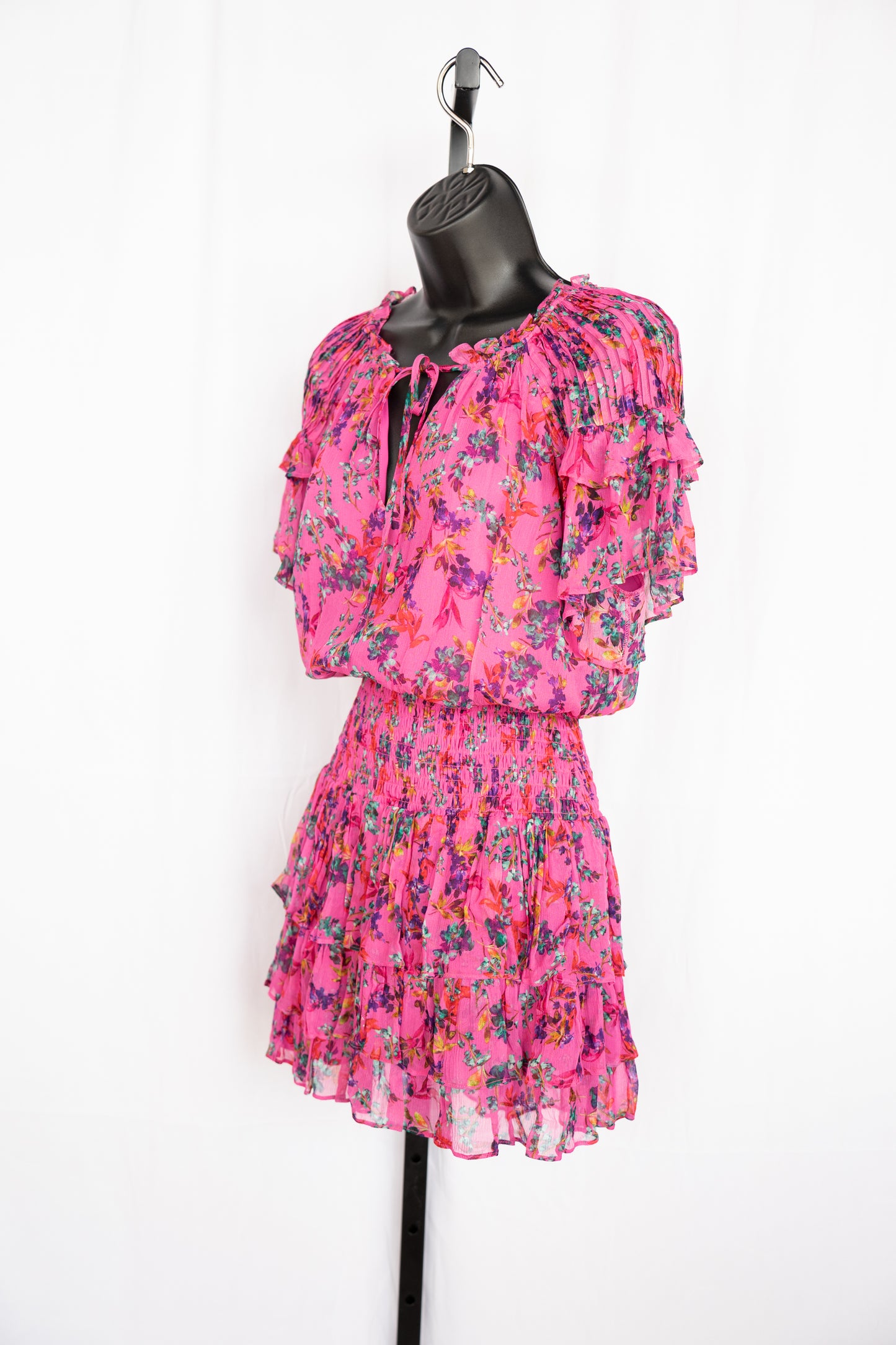 Gilner Farrar Pink w Multicolor Floral Short Flutter Sleeve Smocked Knee-Length Dress