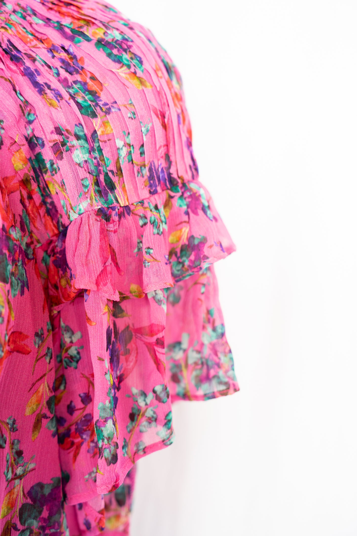 Gilner Farrar Pink w Multicolor Floral Short Flutter Sleeve Smocked Knee-Length Dress