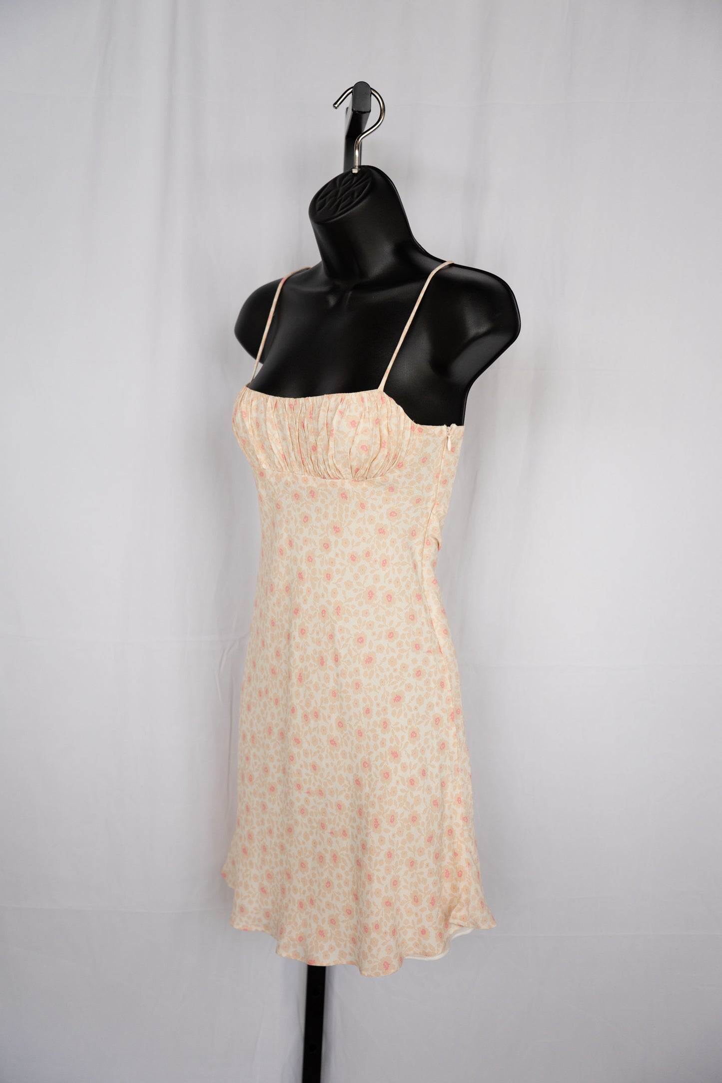 Olivaceous Luxe Beige Pink Floral Sleeveless Mini Dress NWT