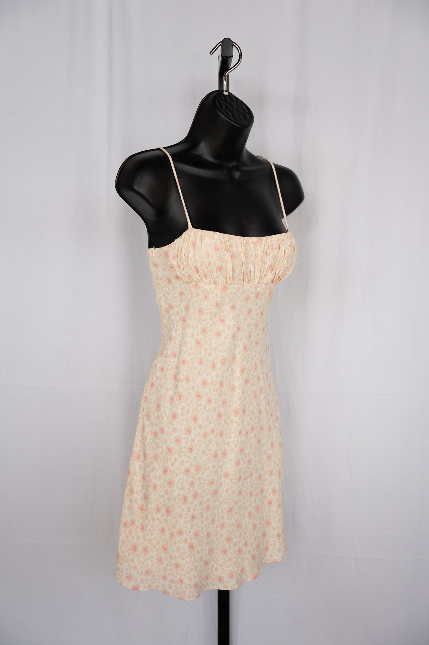 Olivaceous Luxe Beige Pink Floral Sleeveless Mini Dress NWT
