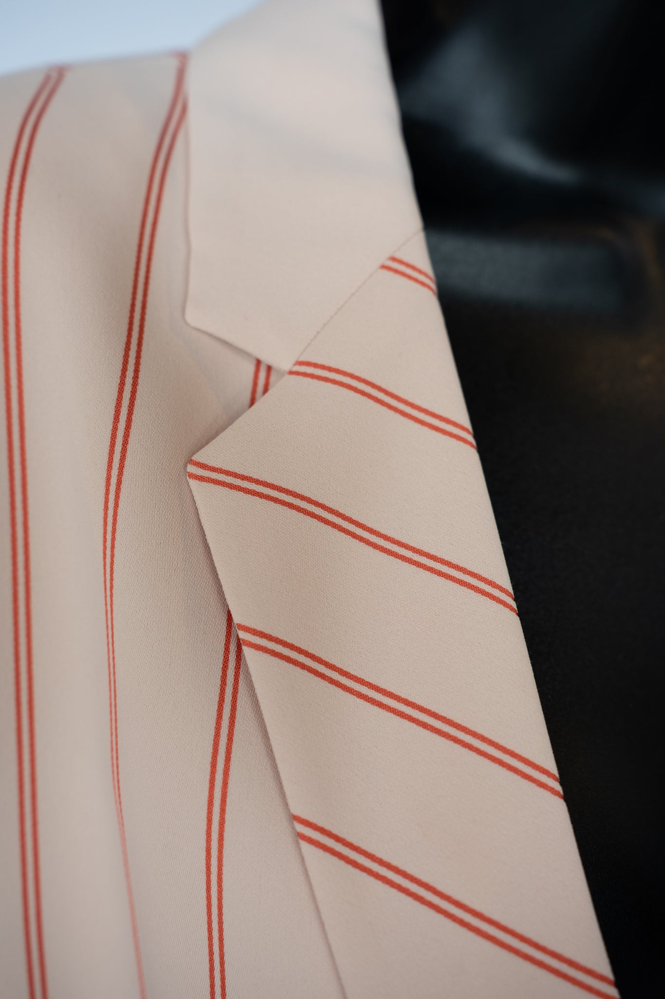 Emporio Armani Beige w Red Stripe Single Breasted & Button Blazer