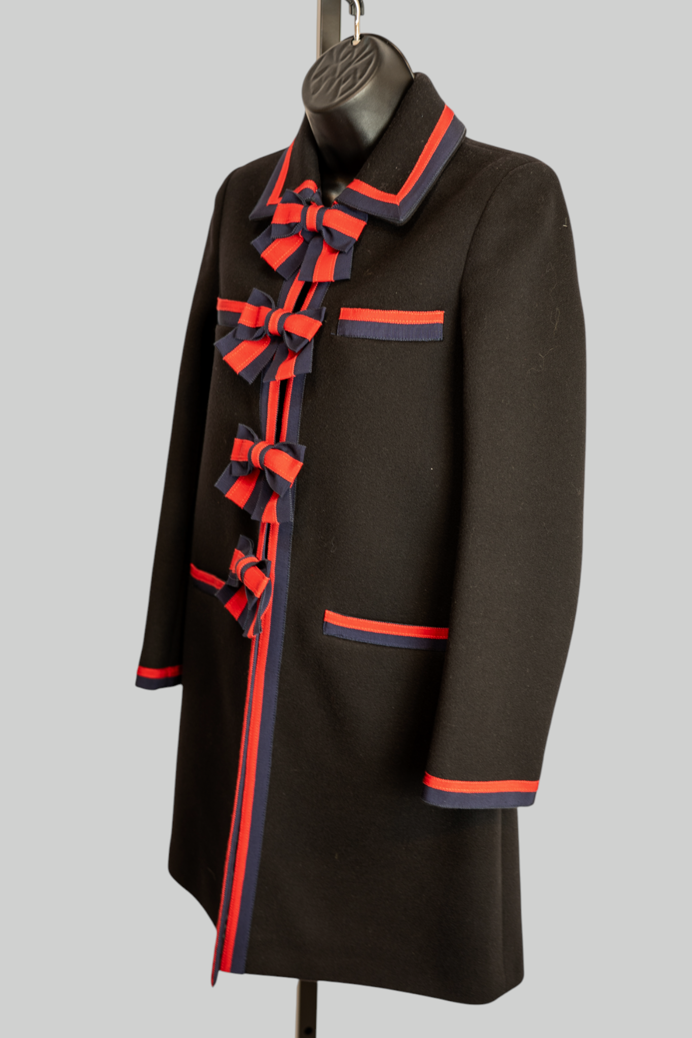 Gucci Wool Black w Navy Red Stripe Bow Tie Detail Clasp Mid-Length Coat