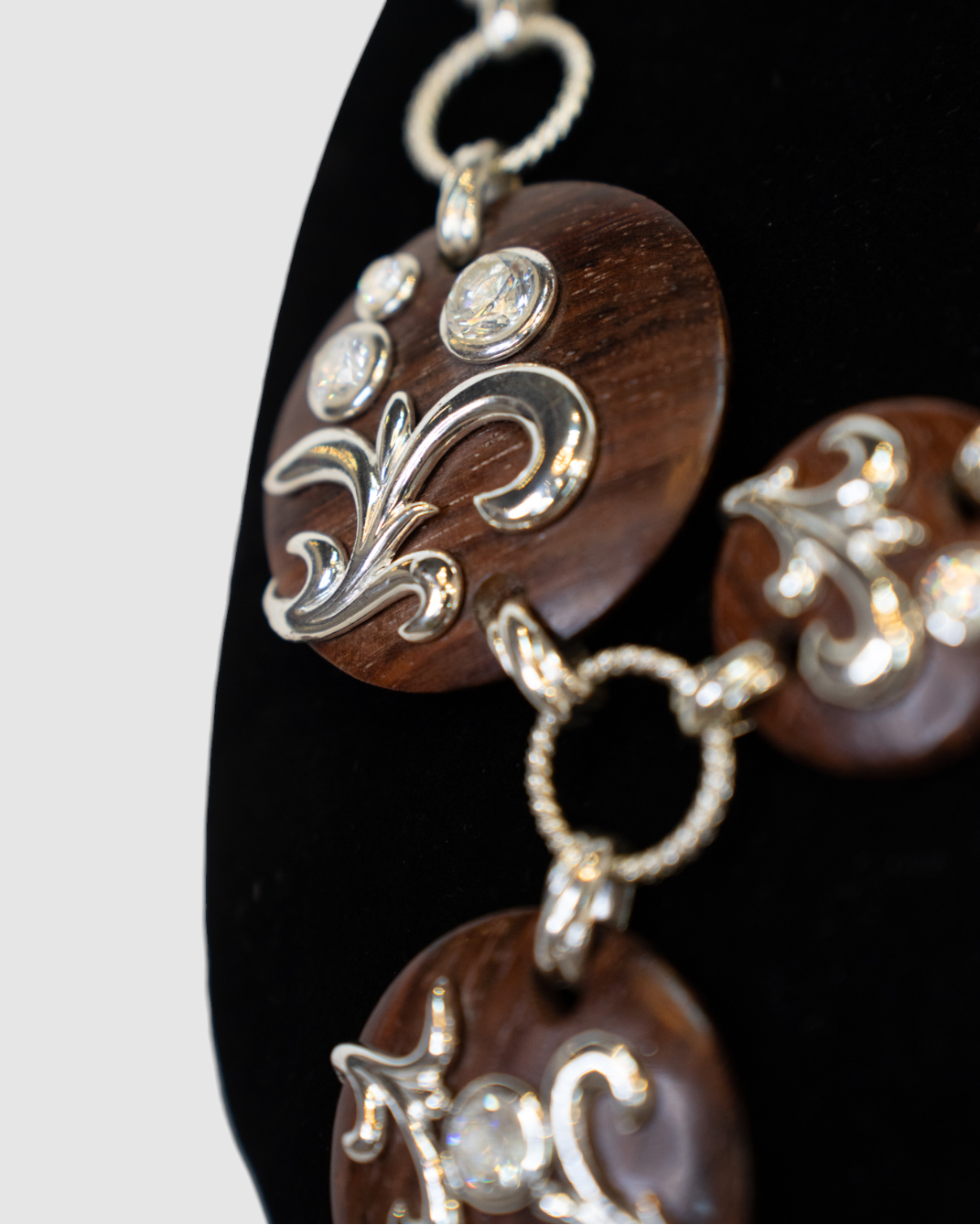 Dominique Auriemtis Brown Circular Wood Bead Necklace w/ Silver Toned Large Chain