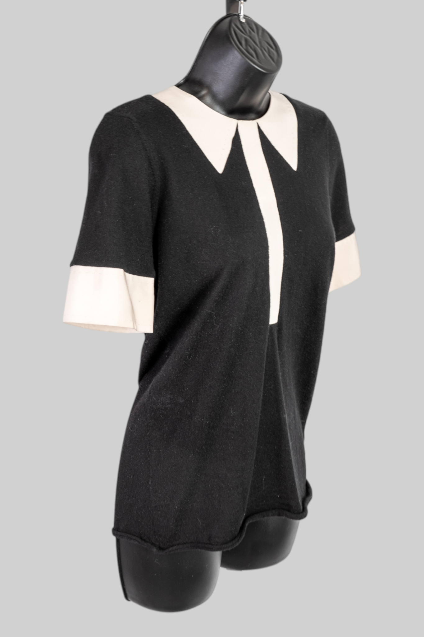 Marc By Marc Jacobs Black Cashmere Pale Pink Trim 1/2 Sleeve Sweater