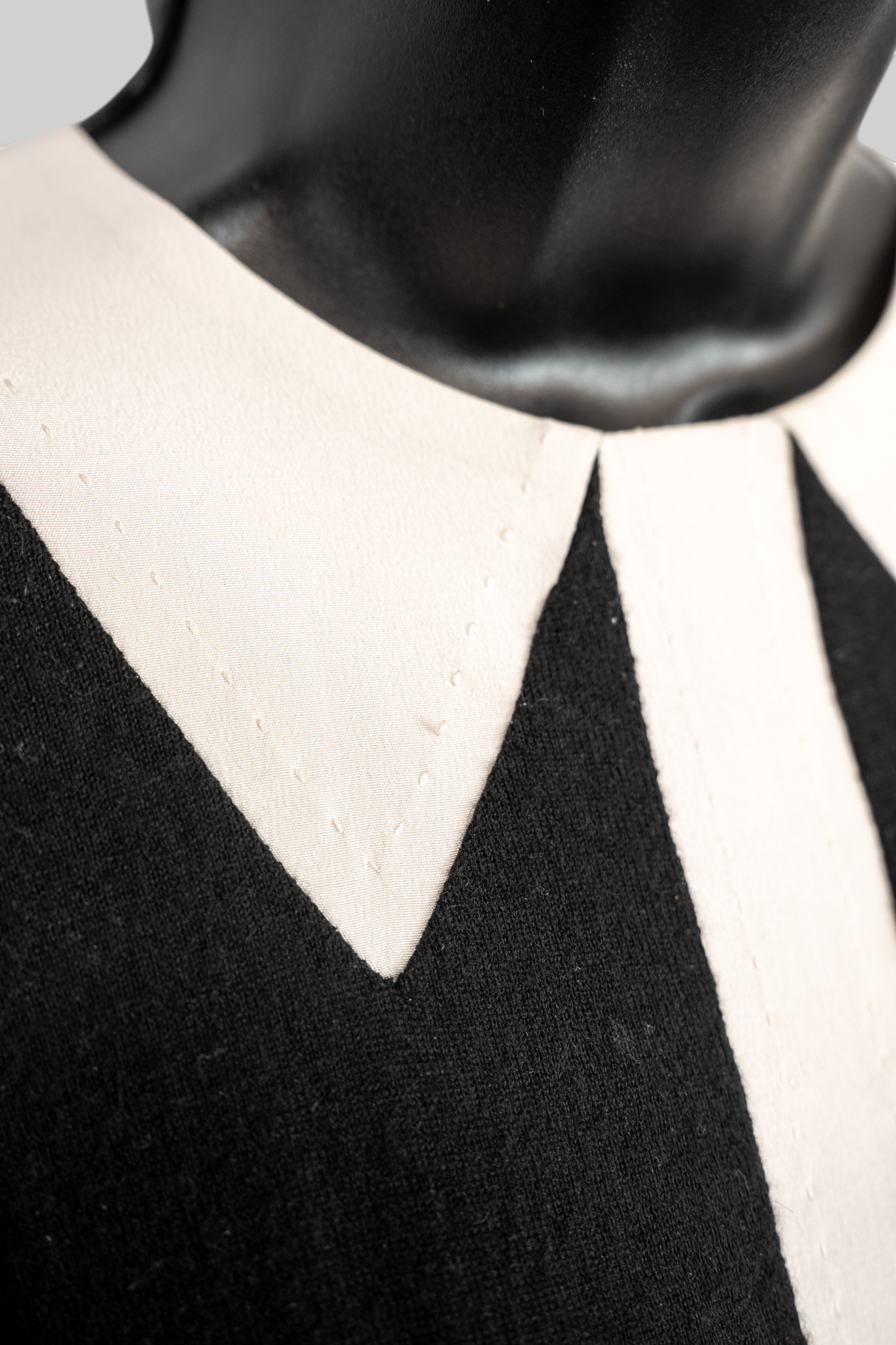 Marc By Marc Jacobs Black Cashmere Pale Pink Trim 1/2 Sleeve Sweater