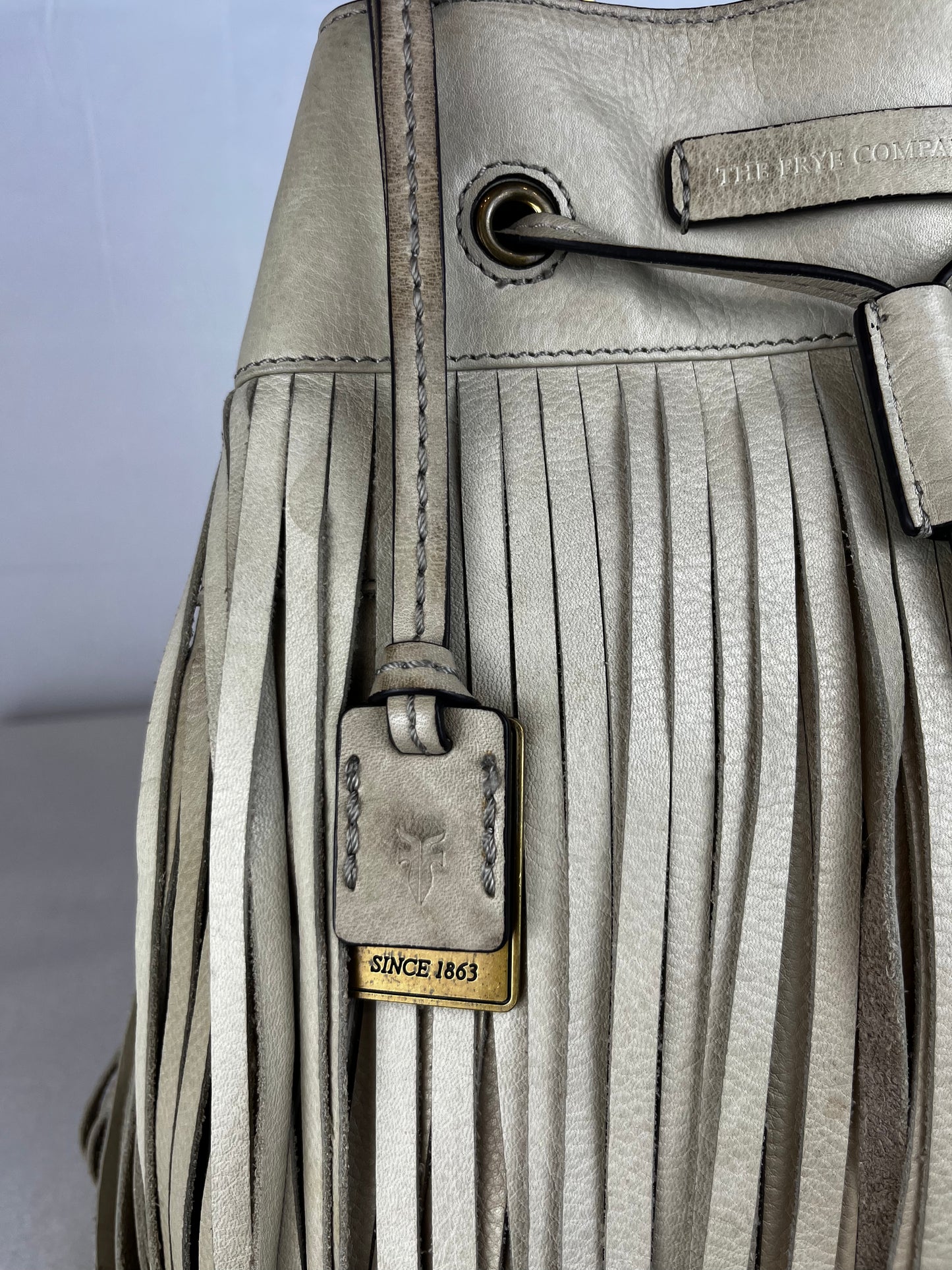 Frye Dusty Beige Leather Heidi Bucket Fringe Shoulder Bag w Tassels
