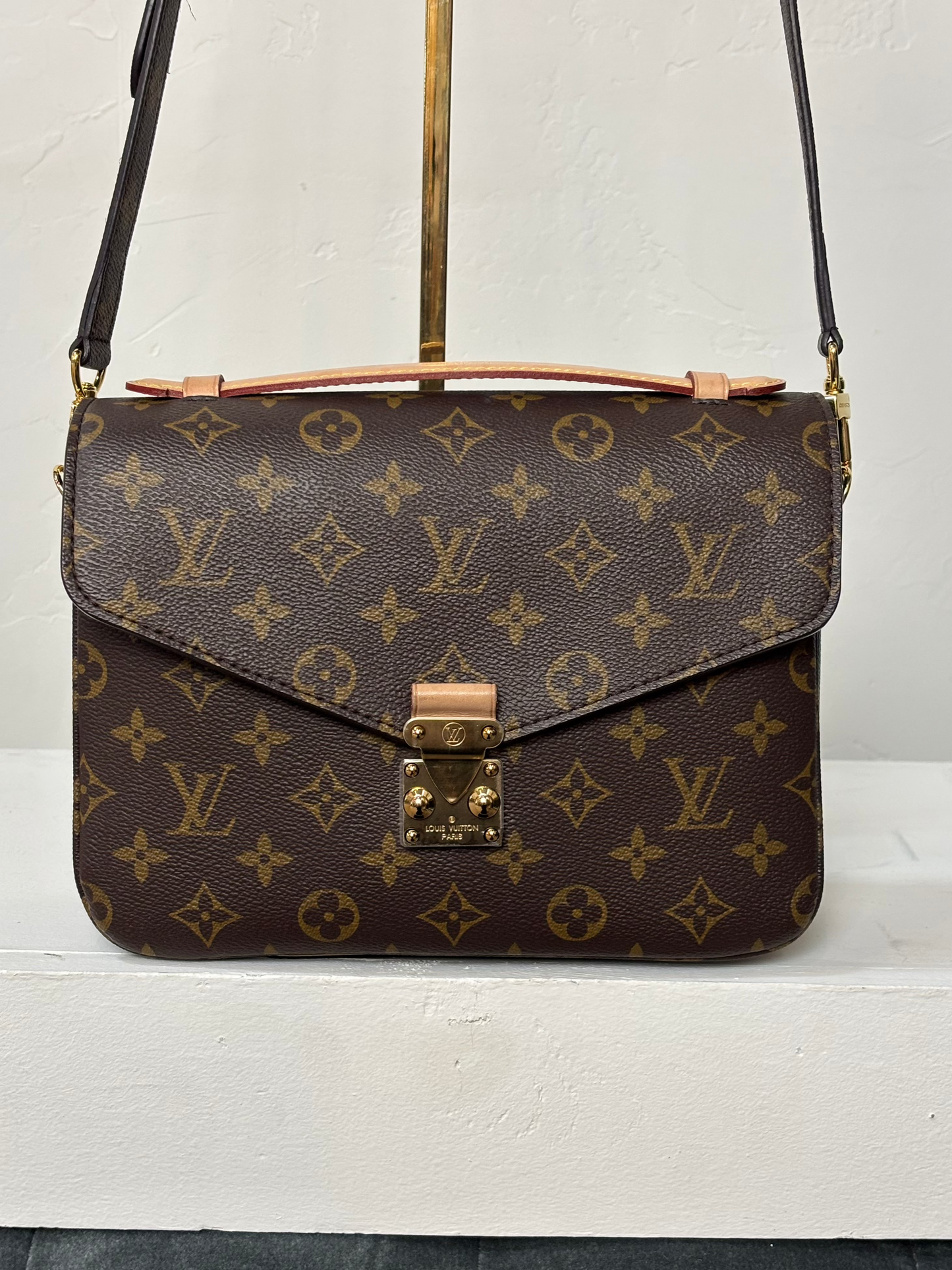 COMES WITH BOX & BAG - Louis Vuitton Monogram Pochette Metis Crossbody Bag