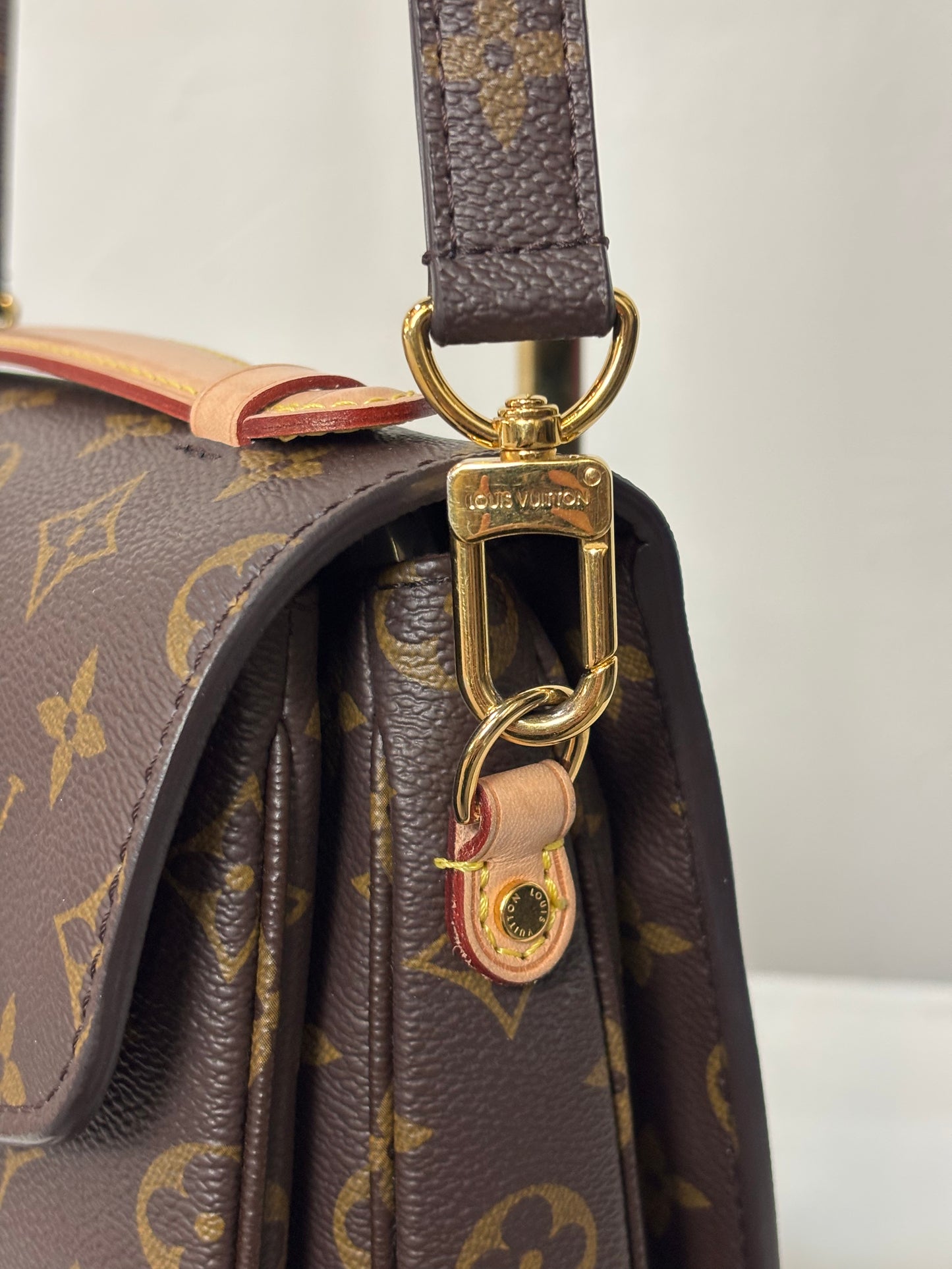 COMES WITH BOX & BAG - Louis Vuitton Monogram Pochette Metis Crossbody Bag