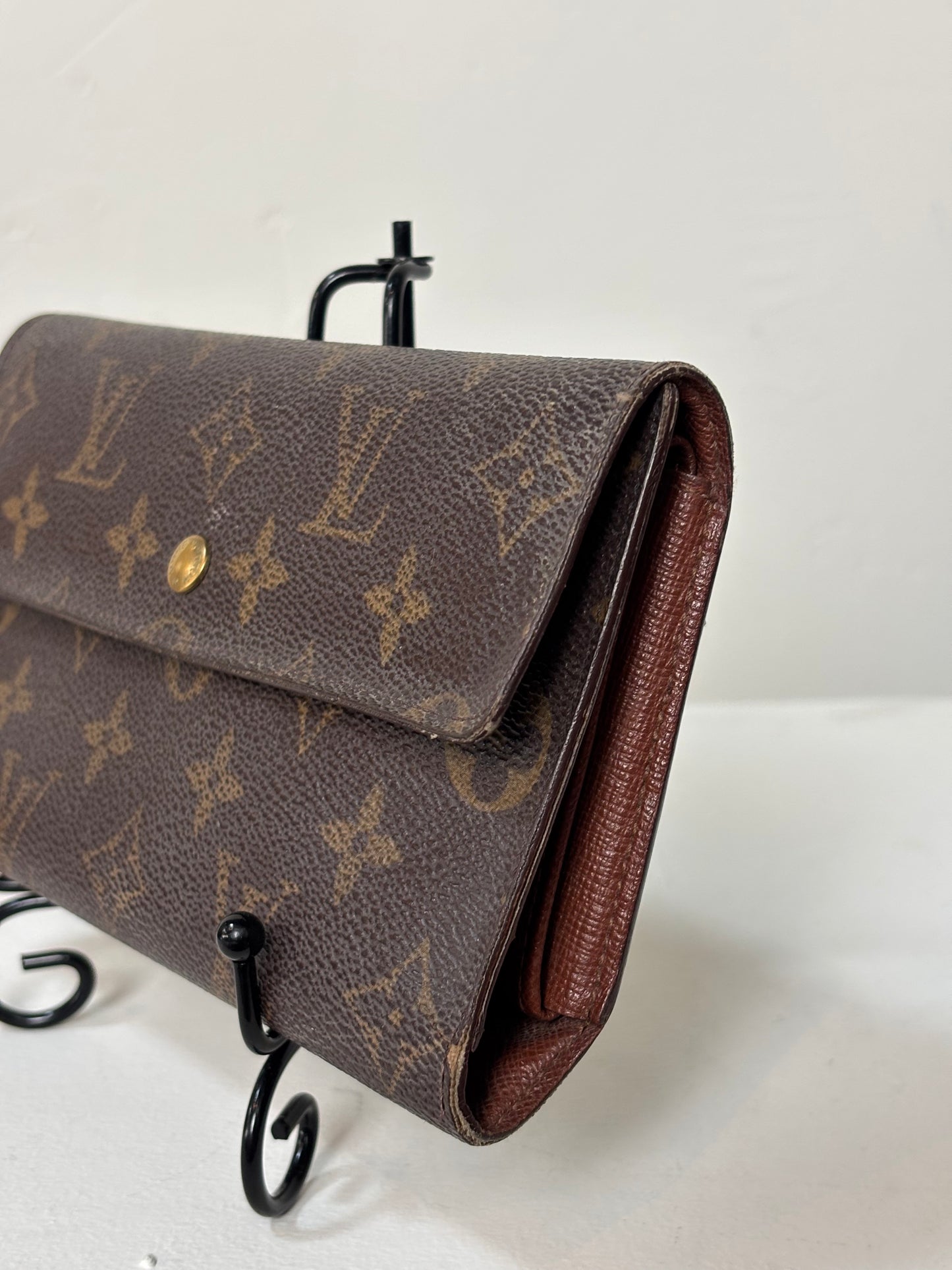 Louis Vuitton Monogram 2003 "Porte-Tresor Etui Papier" Snap Closure Wallet