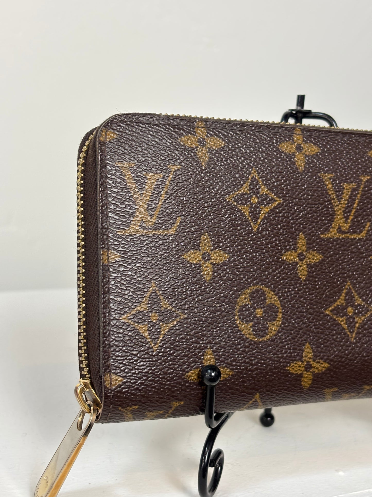 COMES W/ DUSTBAG - Louis Vuitton Brown Monogram Zippy Wallet