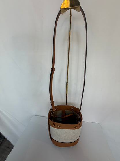 Stuart Weitzman Tan Leather Bucket Bag w Gold Tone Chain & Attached Wallet