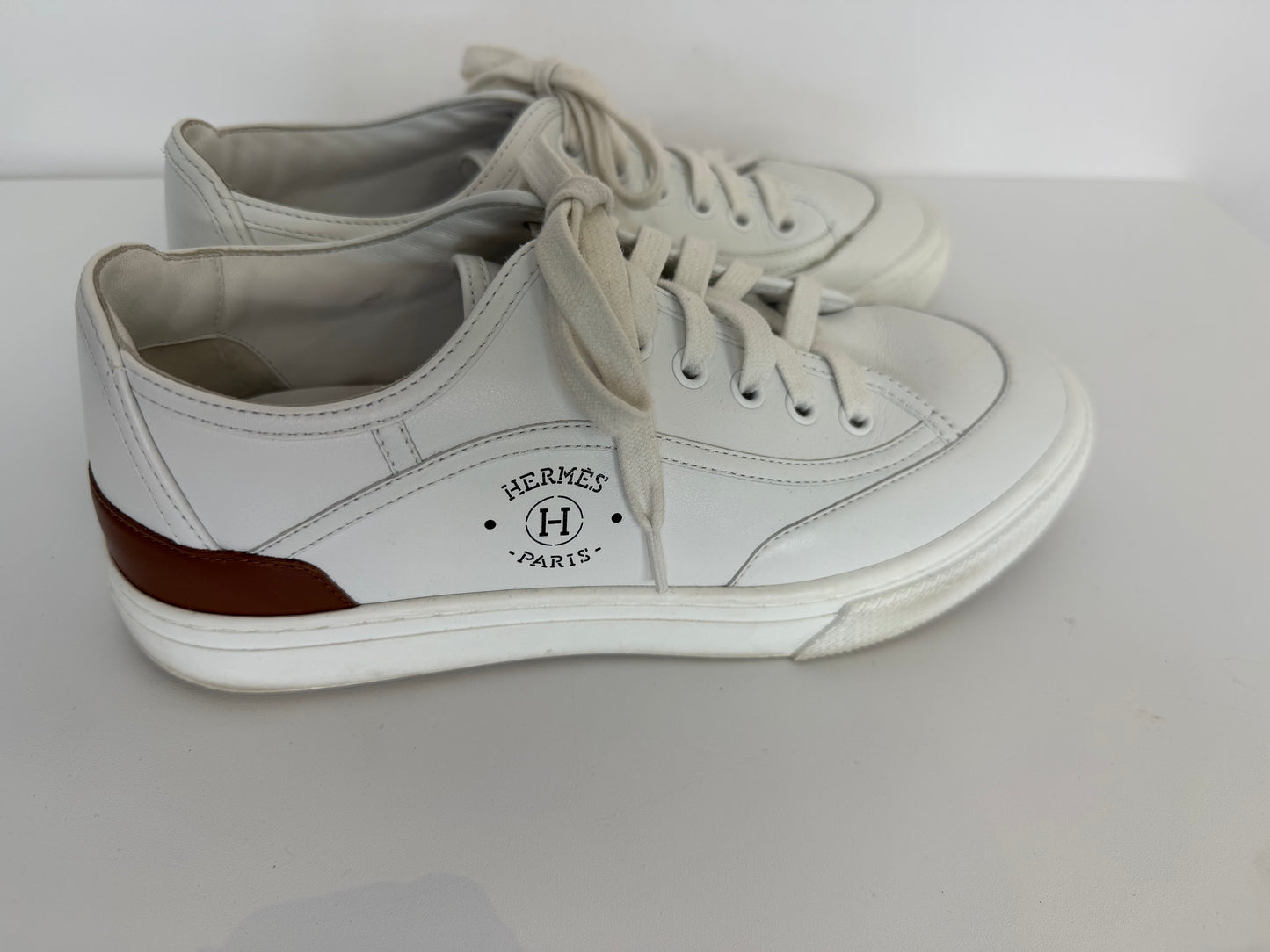 W Box-Hermes White Leather Brown Heel Accent "Get" Sneakers w Logo Stencil