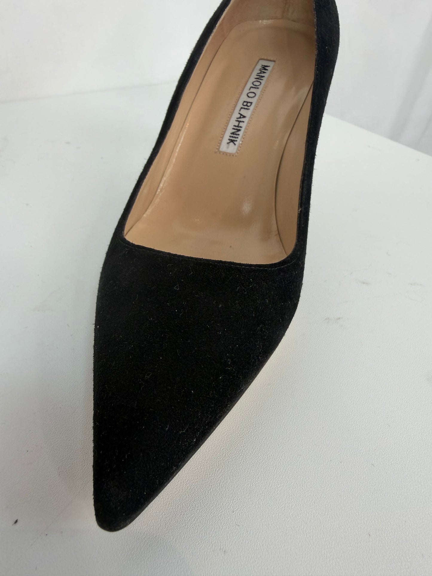 Manolo Blahnik Black Suede Pointed Toe Pumps