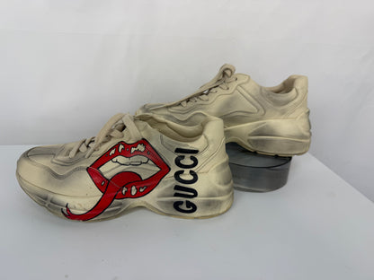 Gucci Cream & Grey Red Mouth Graphic "Rhyton" Sneakers