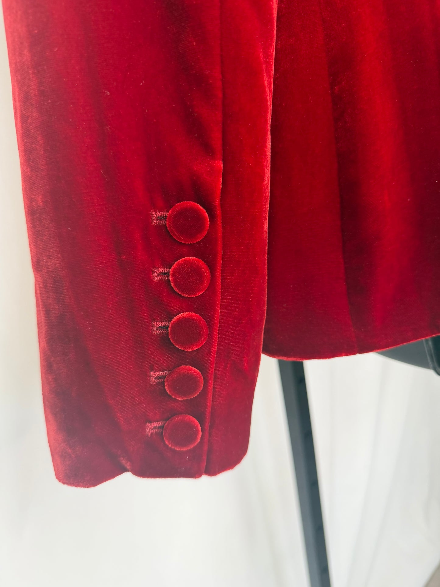 L'agence Velvet Red Button Up Blazer w 2 Pockets NWT