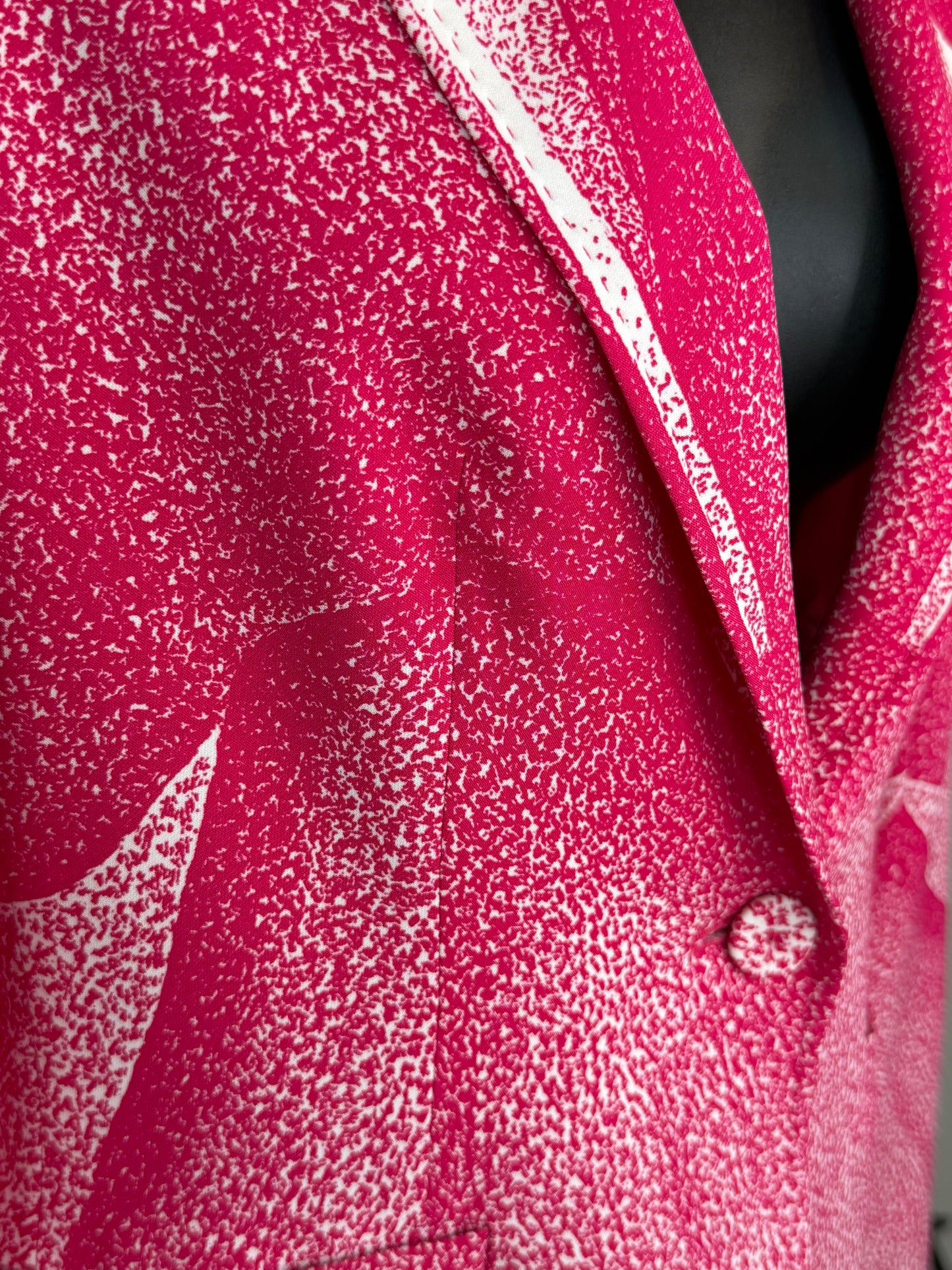 Escada Pink White "Static" Print Single Button Blazer