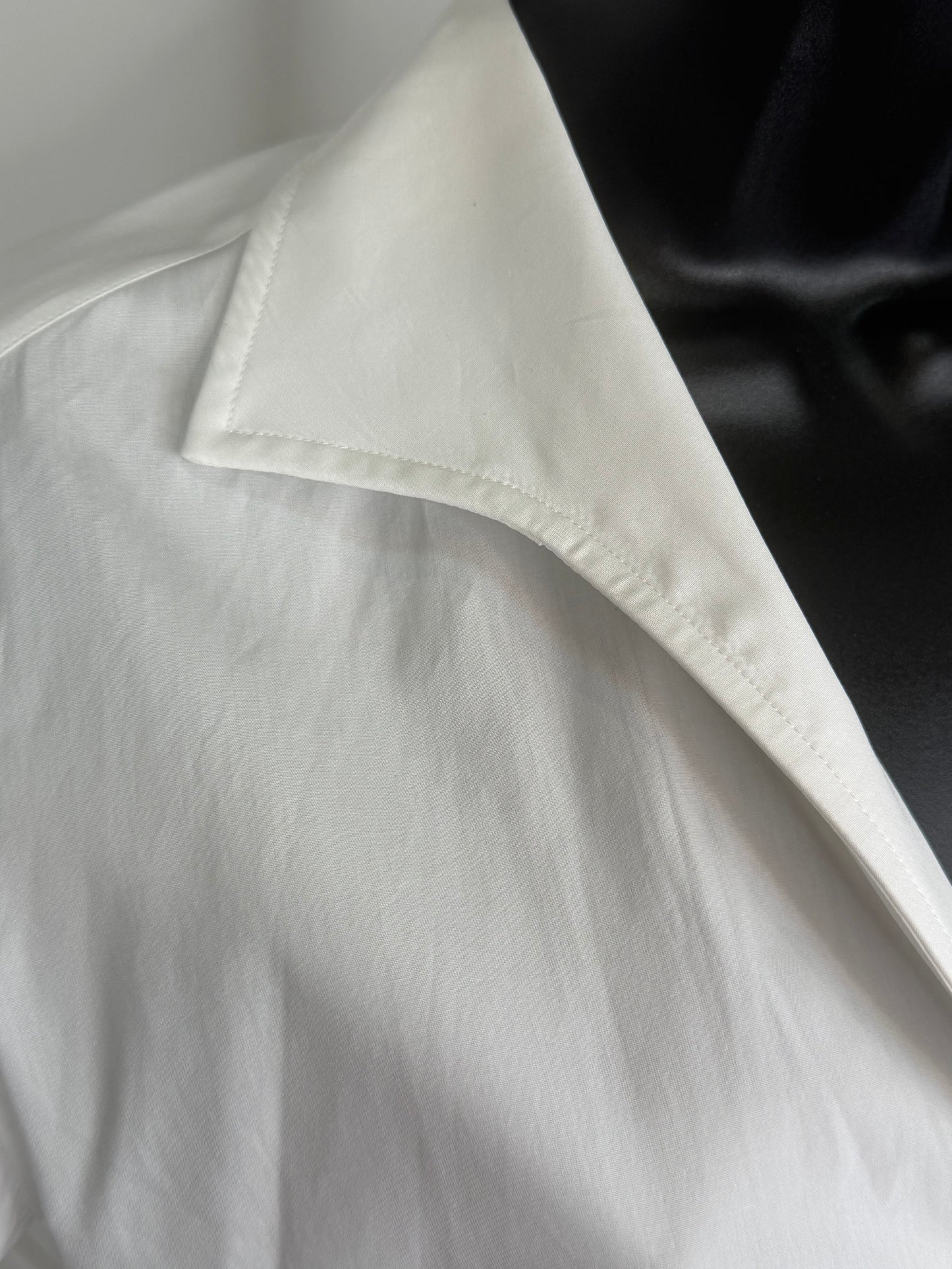 Sarah Alexandra White Collared Long Sleeve Button Up Blouse NWT