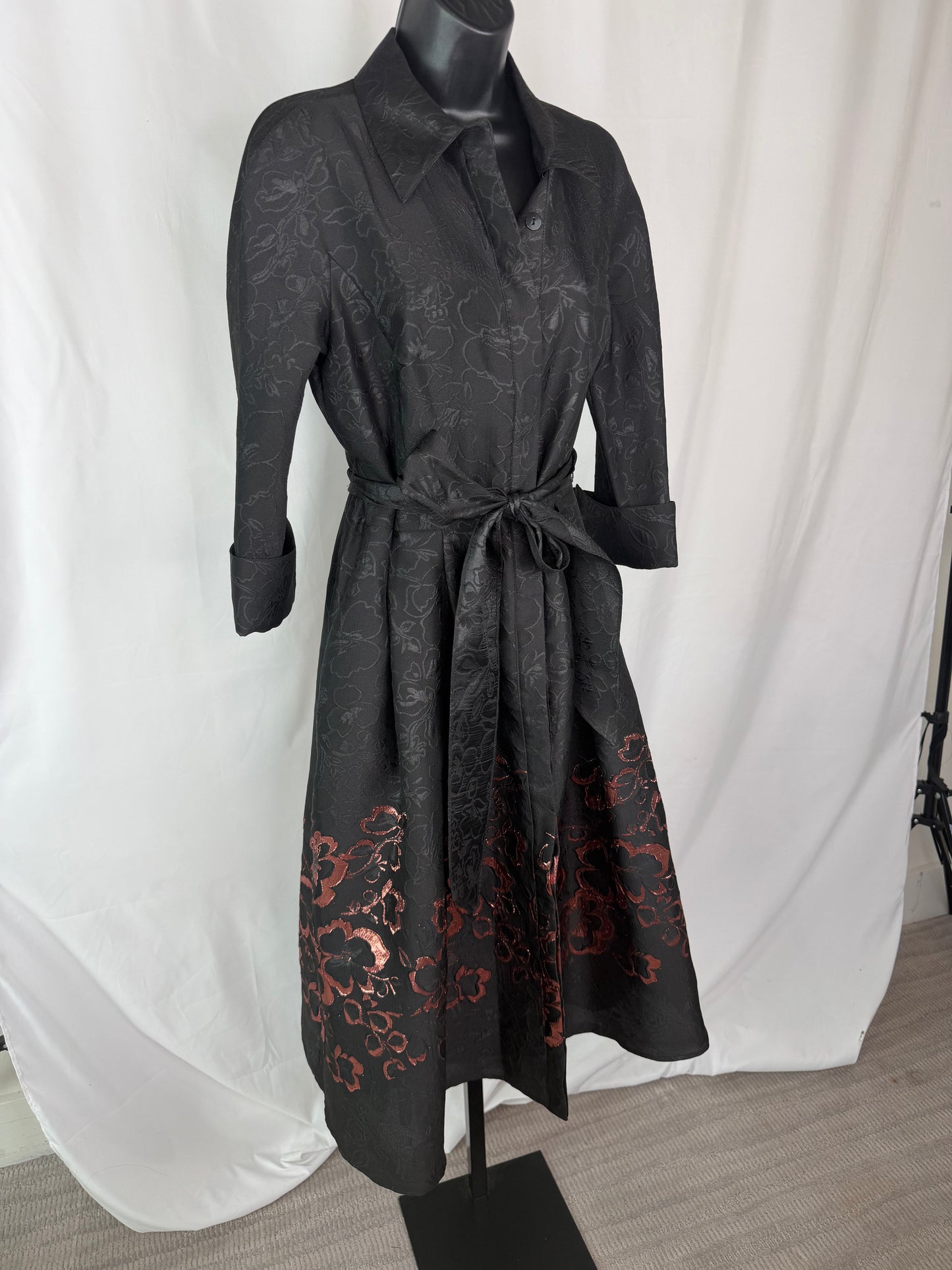 Teri Jon Black Floral Embossed 3/4 Sleeve Button Up Flare Midi Dress w Rose Gold Floral Hem