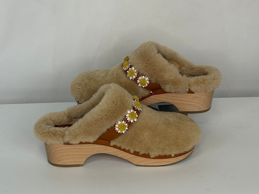 Fabrizio Viti Beige Shearling Daisy Clogs w Wood Base
