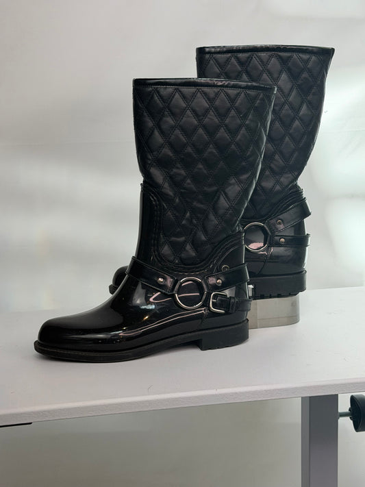 Stuart Weitzman Black Quilted Weatherproof Mid Calf Boots