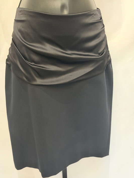 Brunello Cucinelli Black 1/2 Satin Ruched Side & Zip Knee Length Skirt.