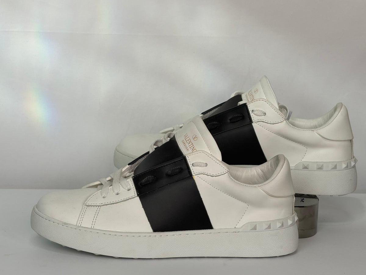 Valentino White w Black Stripe & Rockstud Detail Low Top Sneakers