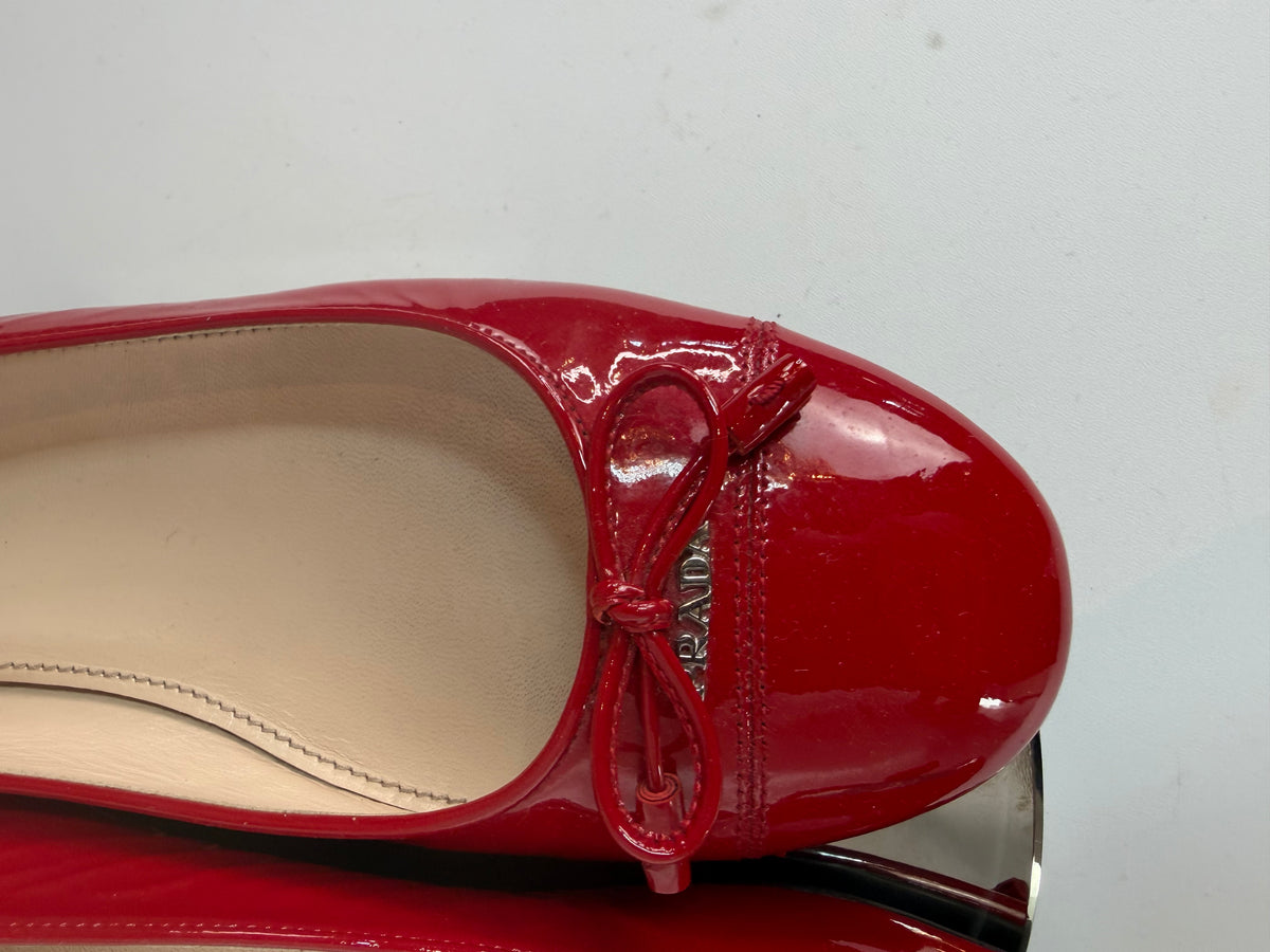 Prada Red Patent Leather Ballet Flats w Bow Ballet Flats