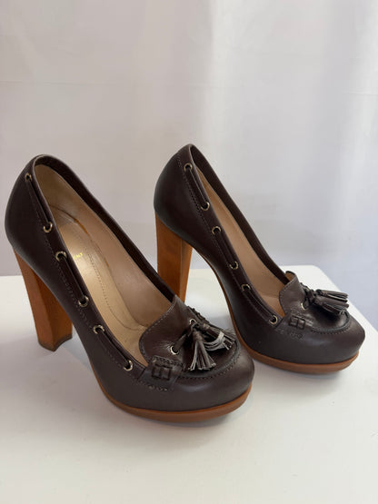 COMES WITH BOX - Fendi Taupe/Grey Leather Loafer Heels w/ Toe Tassels