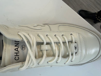 Chanel White Low-top Calfskin and Suede Sneakers