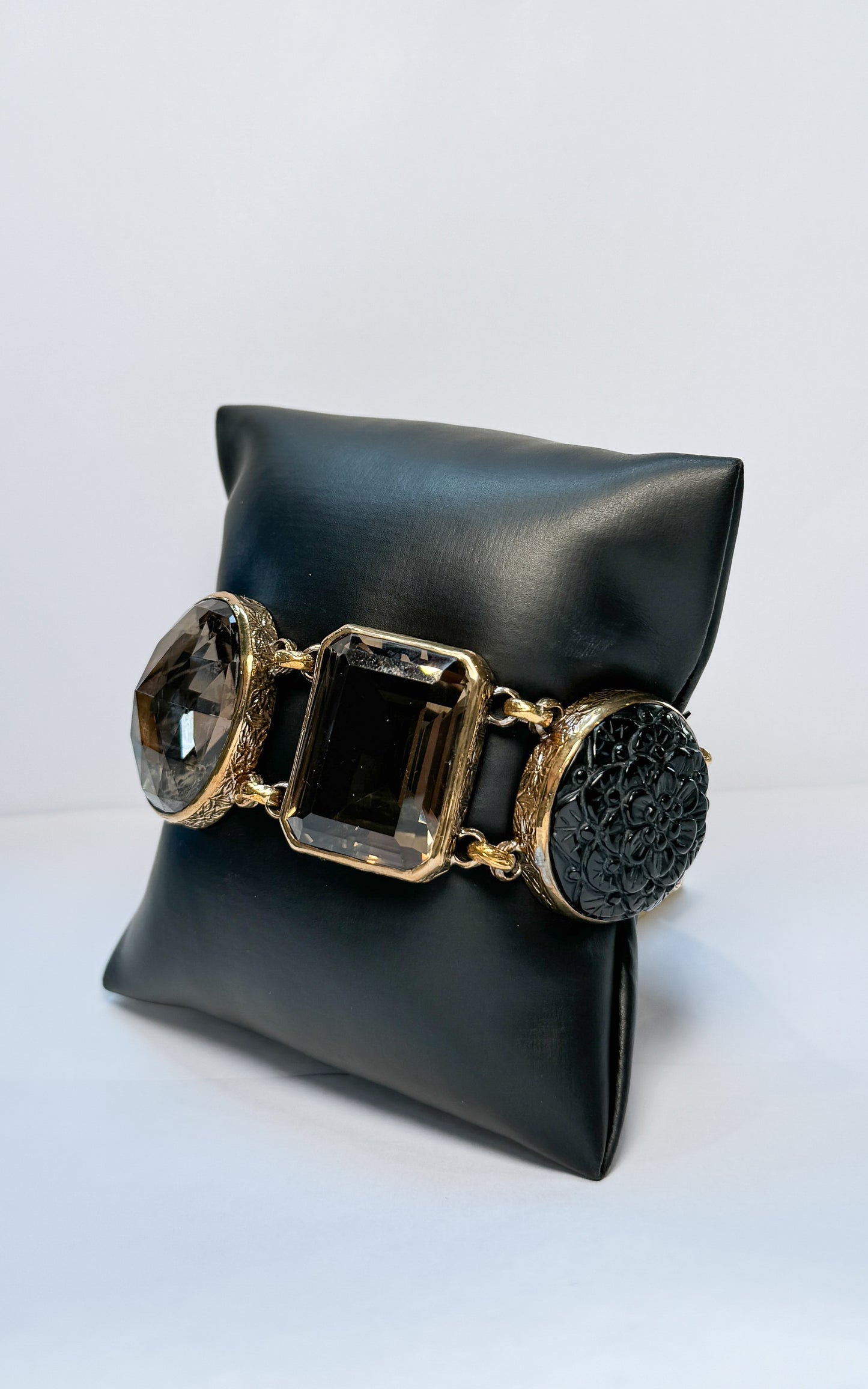 Stephen Dweck Gold Toned Black & Brown Carved Crystal Multi-Stone Link Toggle Bracelet