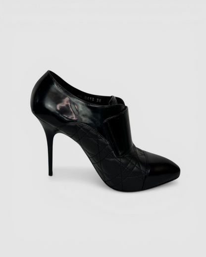 HAS DUSTBAG - Christian Dior Black "City Cannage Quilted Boot Buckle" Pump