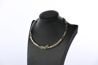 49g of 18K Yellow Gold - Leopard In A Tree Collar Necklace w Pave Diamond Accents & Emerald Eyes