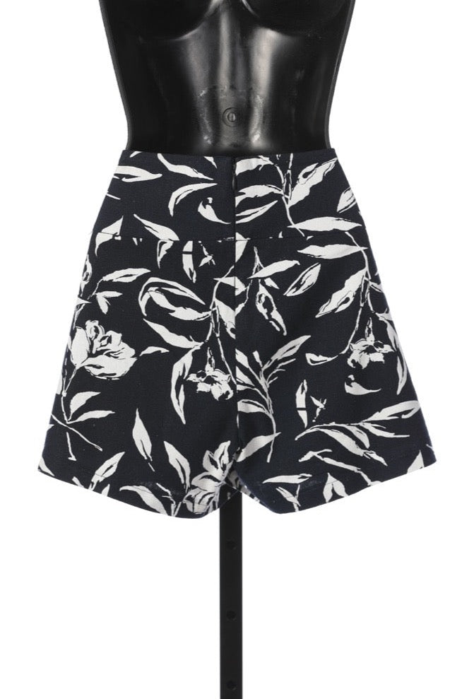 J.O.A Navy & White Linen Floral Shorts w Waist Tie