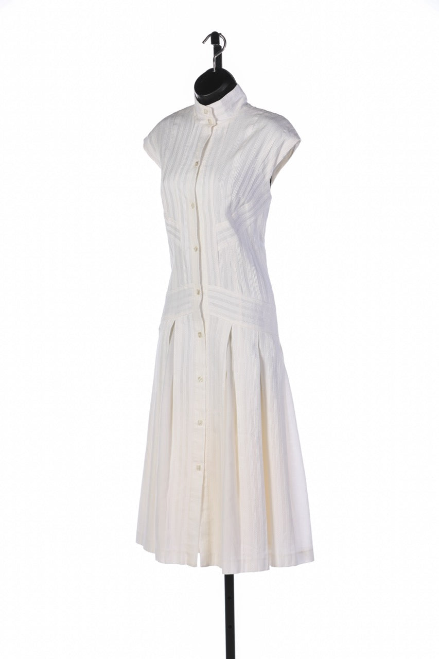 Pamella Roland White Sleeveless Mock Neck Button Up Midi Dress w Pleated Skirt