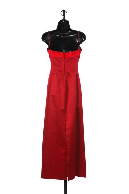 Richard Tyler Couture Silk Red Sleeveless Chiffon Beaded Neck-Line Fitted Full-Length Gown