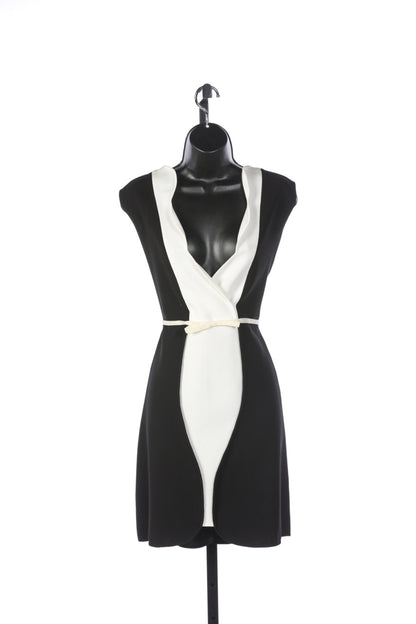 Giambattista Valli Black & White Colorblock Sleeveless Knee-Length Dress with Bow Tie Waist