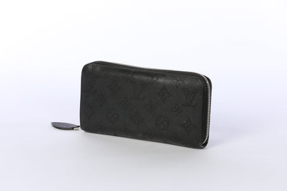 COMES WITH BOX - Louis Vuitton Black Mahina Zippy Wallet