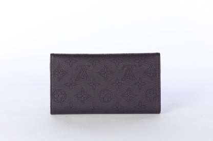 Louis Vuitton Deep Plum  'Louis Vuitton Monogram Mahina Portefeuille Amelia'