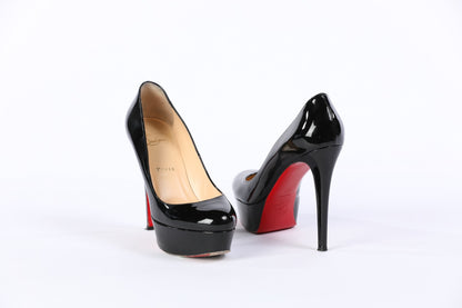 (G) Christian Louboutin Leather "Bianca" Almond Toe Heels w Bag/Heels/box
